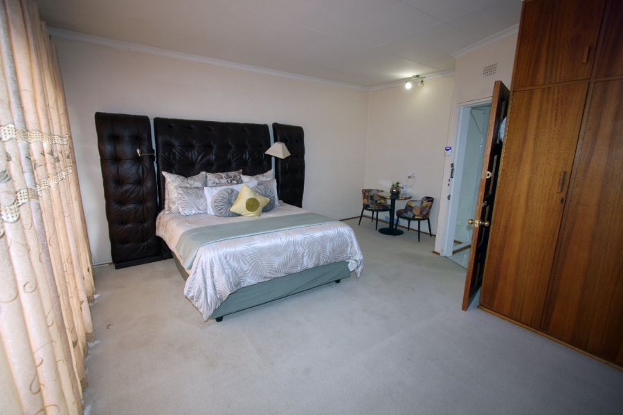 4 Bedroom Property for Sale in Riebeeckstad Free State